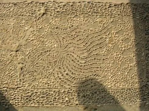 游客抠走故宫石子抓了没？