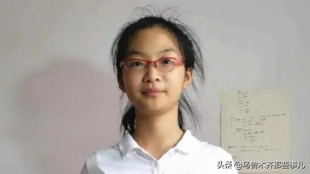 湖南05后女生696分考入北大成最小学妹，你怎么看？