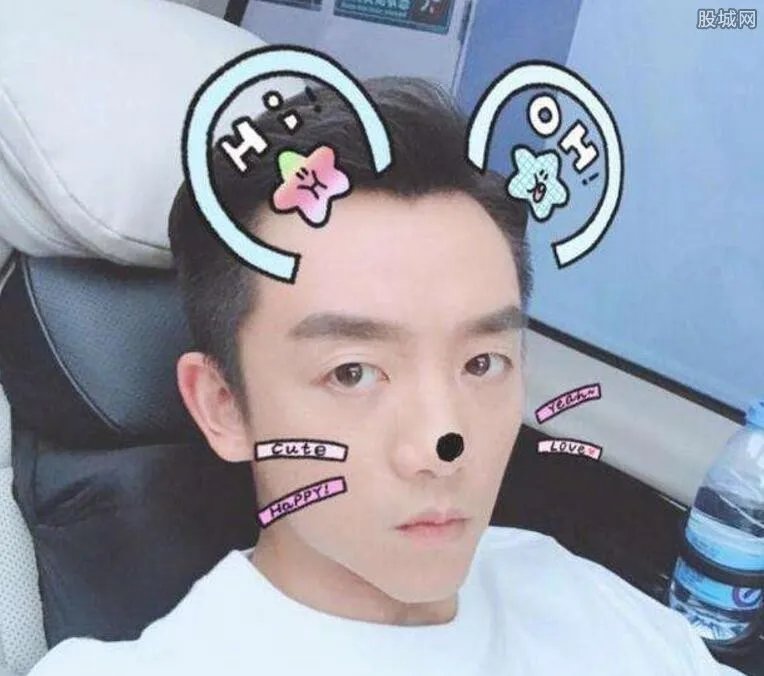 郑恺和杨颖睡觉照 黄教主的反应令人吃惊