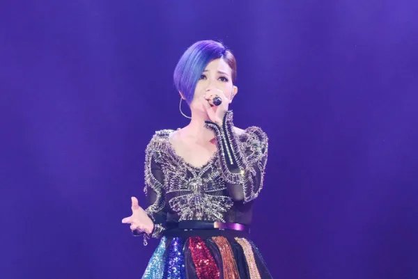 梁静茹十大最好听歌曲排行榜：《勇气》上榜，第六爱久见人心