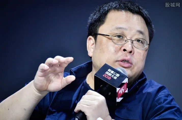 锤子科技发声明：罗永浩没有精神病 将追究造谣之人