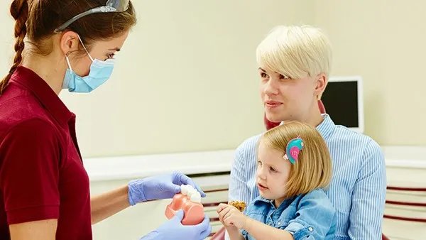 应该怎样护理新生儿？应该怎样护理宝宝