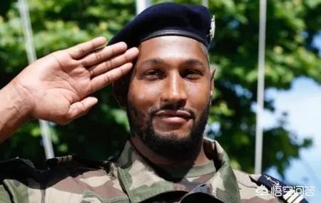 迪奥已经快40岁了，为什么还能加入法国海军？