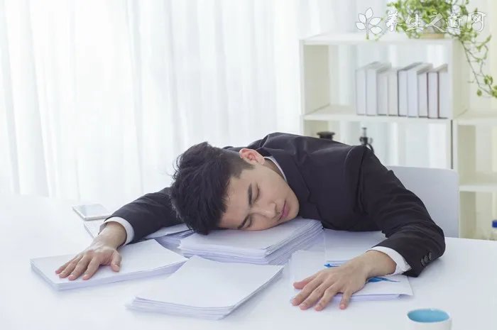 《康熙王朝》跟《雍正王朝》哪个好看？