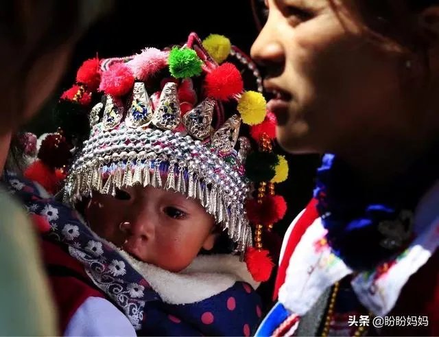 2017和2019的照片刷屏,是如何迅速火起来的?