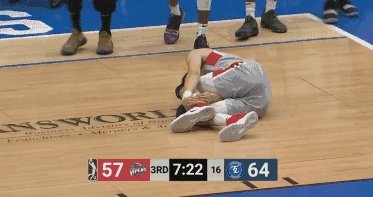 周琦发展联盟再次受伤场面惨烈,网友高呼“回来吧”,你怎么看?