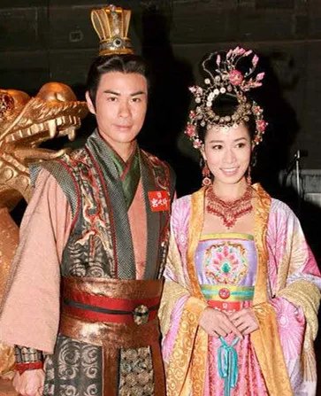 佘诗曼郑嘉颖吻戏大尺度  两人因戏结缘几度分分合合