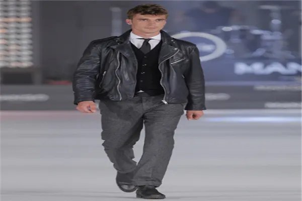 世界十大超级男模排行榜：本·希尔上榜，老佛爷最喜欢他