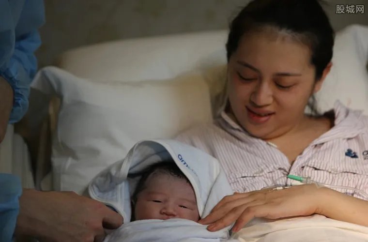 月子中心饭菜蛆虫 店家称有虫子说明食材是天然的