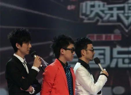 2010快男总决赛全程回顾 李炜最终获得冠军宝座