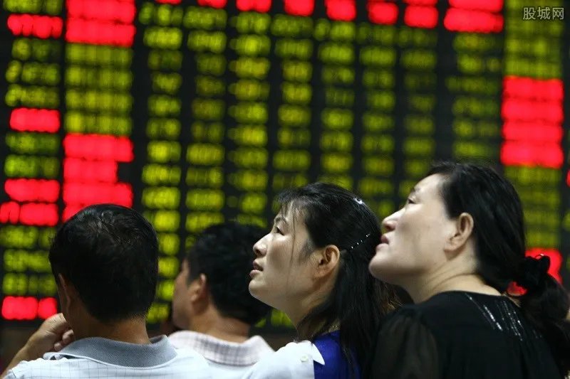 瑞贝卡闪崩跌停 瑞贝卡股票遭恐慌抛售