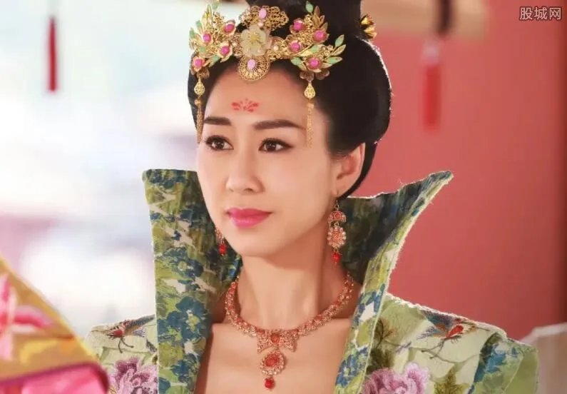 tvb视后胡定欣被揭老底 谈论内地的言论和现状曝光