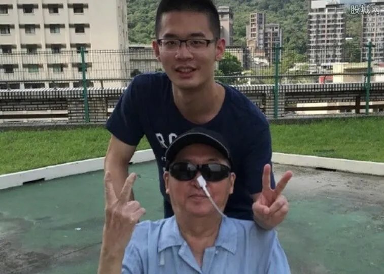 李敖暴瘦插鼻胃管 自曝患脑瘤生命所剩无几了