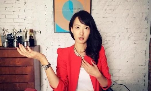 陆明君老公Mark家庭背景大揭秘 两人婚纱照曝光