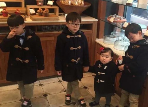 超人回来了三胞胎第一期是什么时候