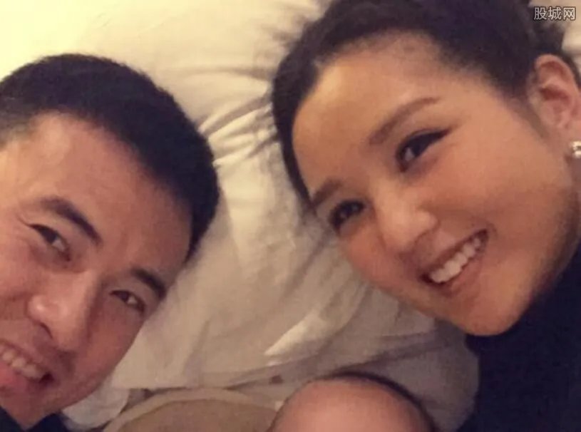 何洁不雅照片全集 都是孩子妈了还闹啥