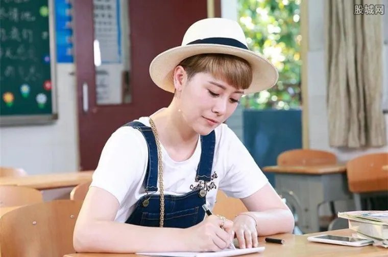 海清给放姨妈假 放假加班工资应该怎么算