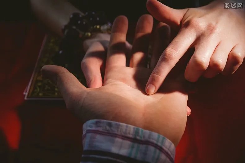 算命大V团伙落网 算命背后涉案金额逾5000万！