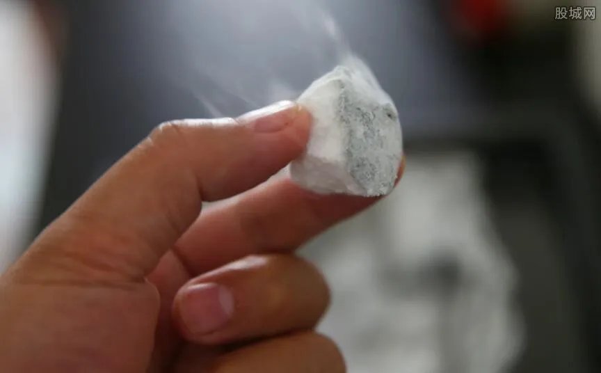 可燃冰试采满月 商业化开采仍需时日