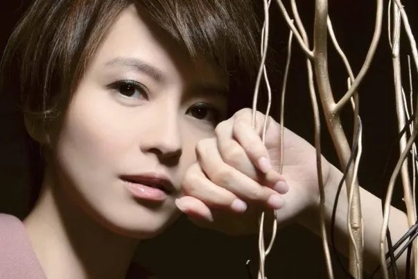 梁咏琪最经典的歌曲top10:《短发》上榜,第五活力十足