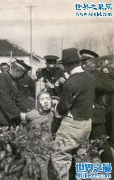 揭秘绞刑场的执行过程,将人直接用绳子勒死(视频)