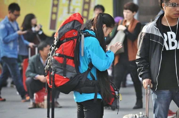 中国赴韩游客数遭腰斩 因萨德事件赴韩游客数下降