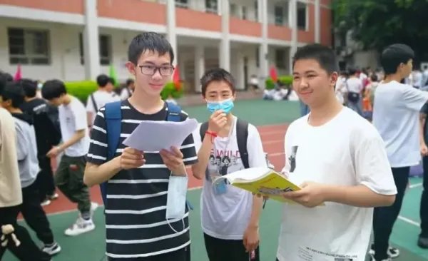 中小学不得组织周考月考单元考,这一规定对学生有何好处呢?