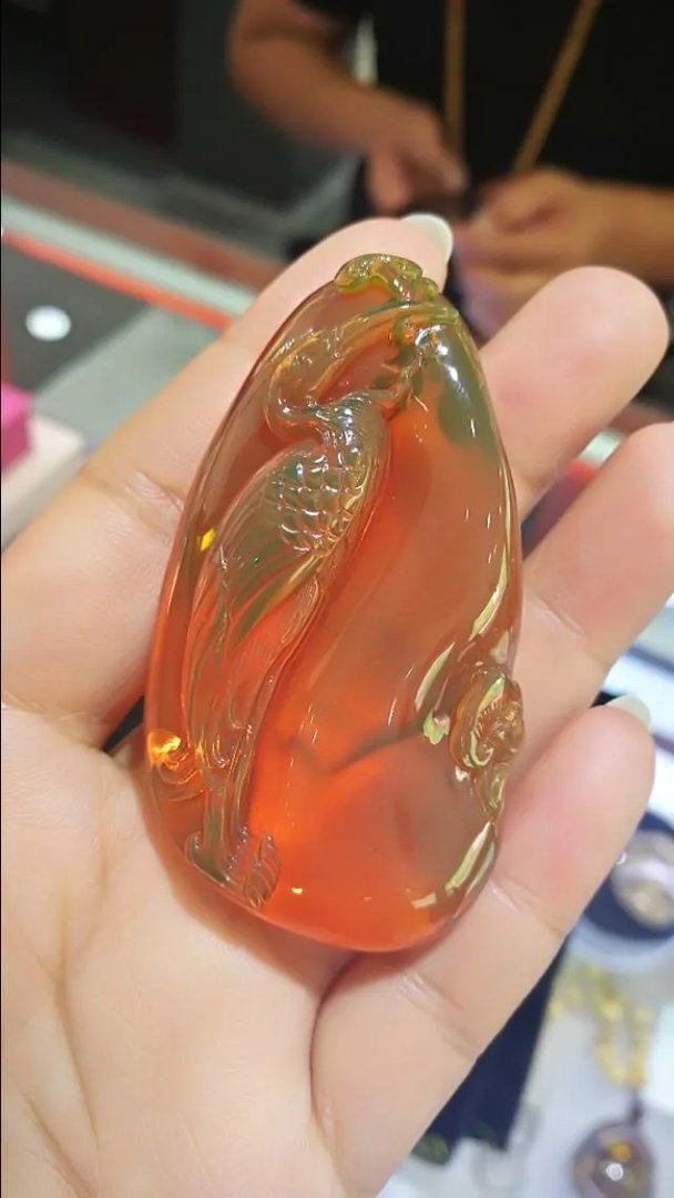 这个不是琥珀吧？