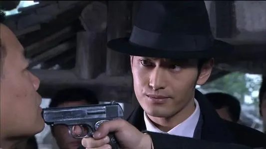 黄晓明获金鸡奖最佳男主角，说说他这些年经历了哪些大起大落？