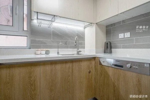 厨房收纳架不锈钢材质的 让厨房更整洁