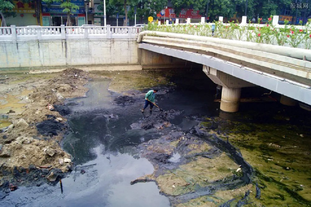男子卖散煤被拘留 严打污染环境行为被抓正着