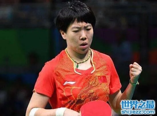 丁宁李晓霞不握手事件，相拥庆夺冠破不和传闻 