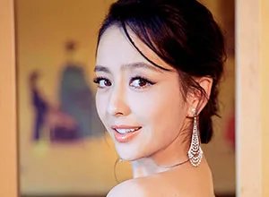 佟丽娅离婚了吗第一任丈夫是谁 陈思诚用烟头烫佟丽娅真相揭秘