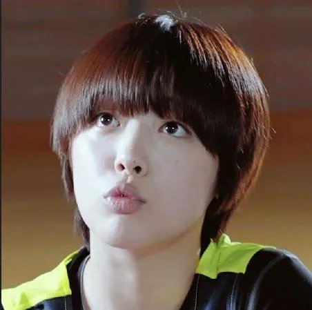 雪莉夹头发直播回放