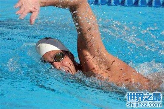 为啥游泳队员要剃腋毛？可以增加夺冠的机率 