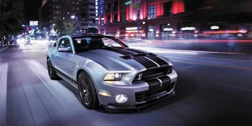 指南者后排杯架如何拆