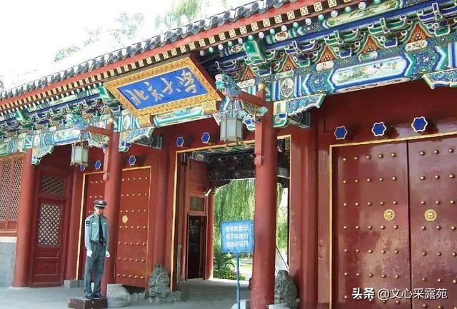 湖南05后女生696分考入北大成最小学妹，你怎么看？