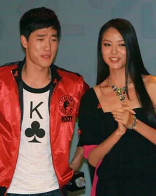 张梓琳刘翔曾被传绯闻 张梓琳澄清：我认识刘翔他不认识我