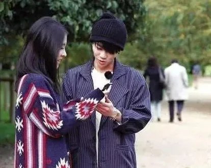 华晨宇张碧晨疑似同居,同窗帘出境,两人是否真的会复合?