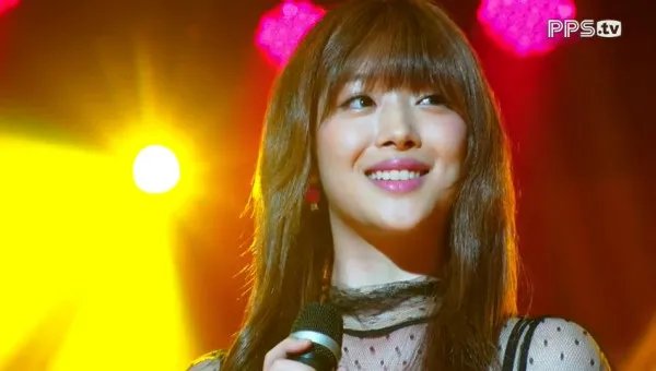 雪莉夹头发直播回放