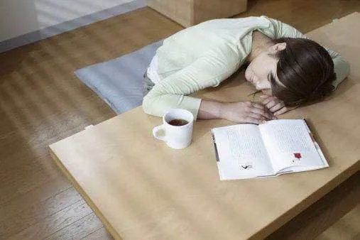 深圳孕妇夜班打瞌睡被公司开除被判赔4.8万，这件事起到了什么警示作用？