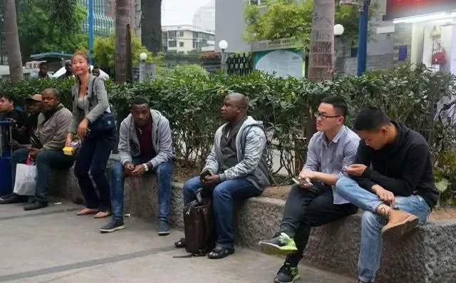 你怎么看《外国人永久居住条例》?