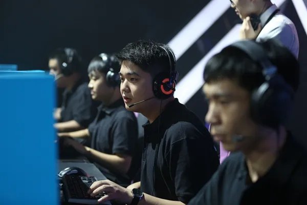 传说队加赛取胜 CFPL S7全明星周末圆满收官