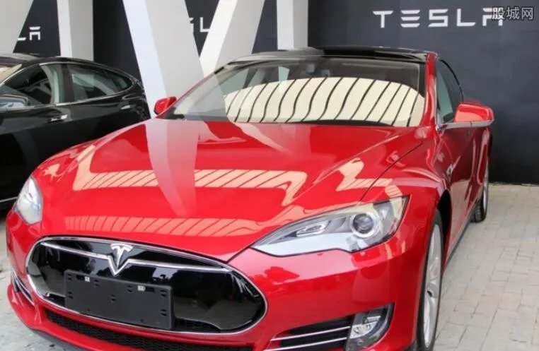 特斯拉削减员工 大规模裁员致盘前股价跌幅超4%