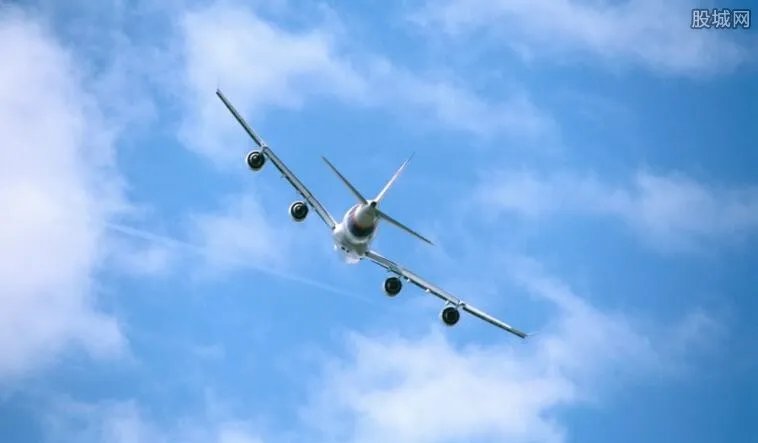 墨西哥航空飞机坠毁 机上101人全部生还堪称奇迹