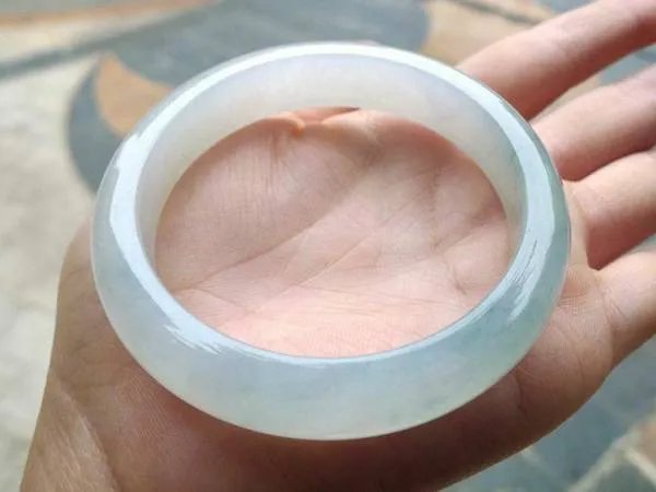 5000左右的玉镯子图片