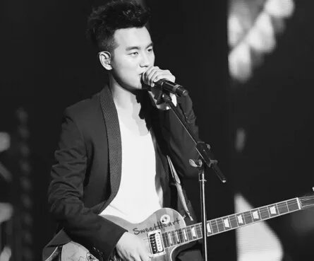 于湉美籍男友合影首曝光  于湉既是富二代又是双性恋？