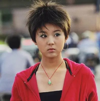 揭秘李小萌被抓真相 央视主播竟是高管情妇