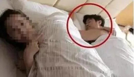 佟丽娅离婚了吗第一任丈夫是谁 陈思诚用烟头烫佟丽娅真相揭秘