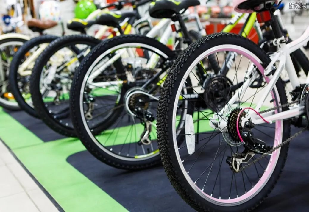 共享单车变私被拘 小伙子在网上彻底走红